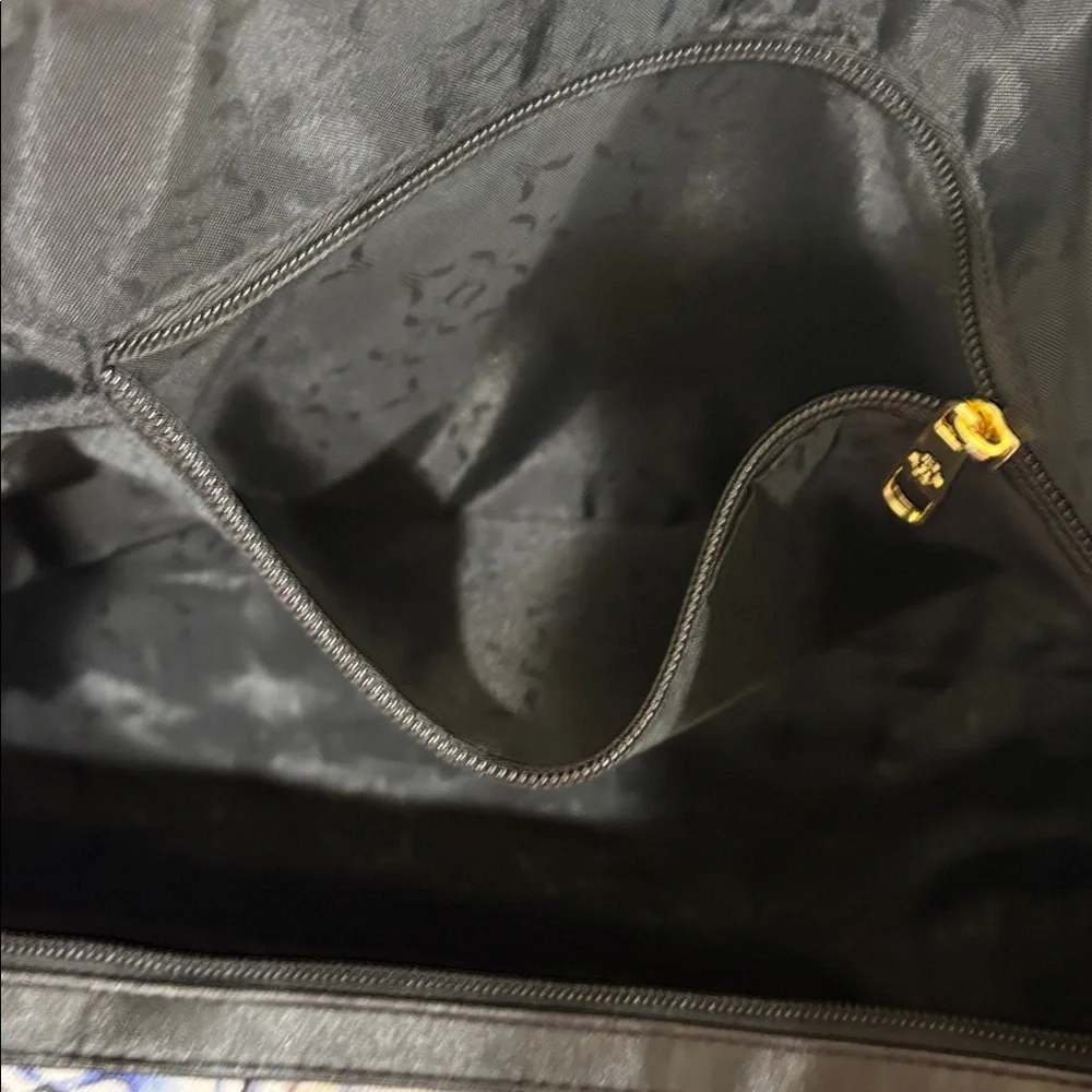 Floral Black Women duffel travel Bag - Picture 5 of 8